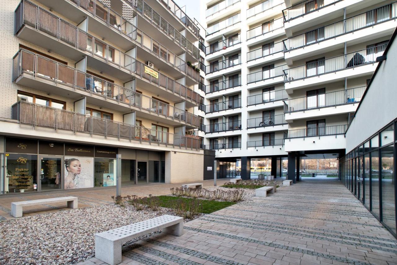 Wolska Serviced Apartments Варшава Екстер'єр фото