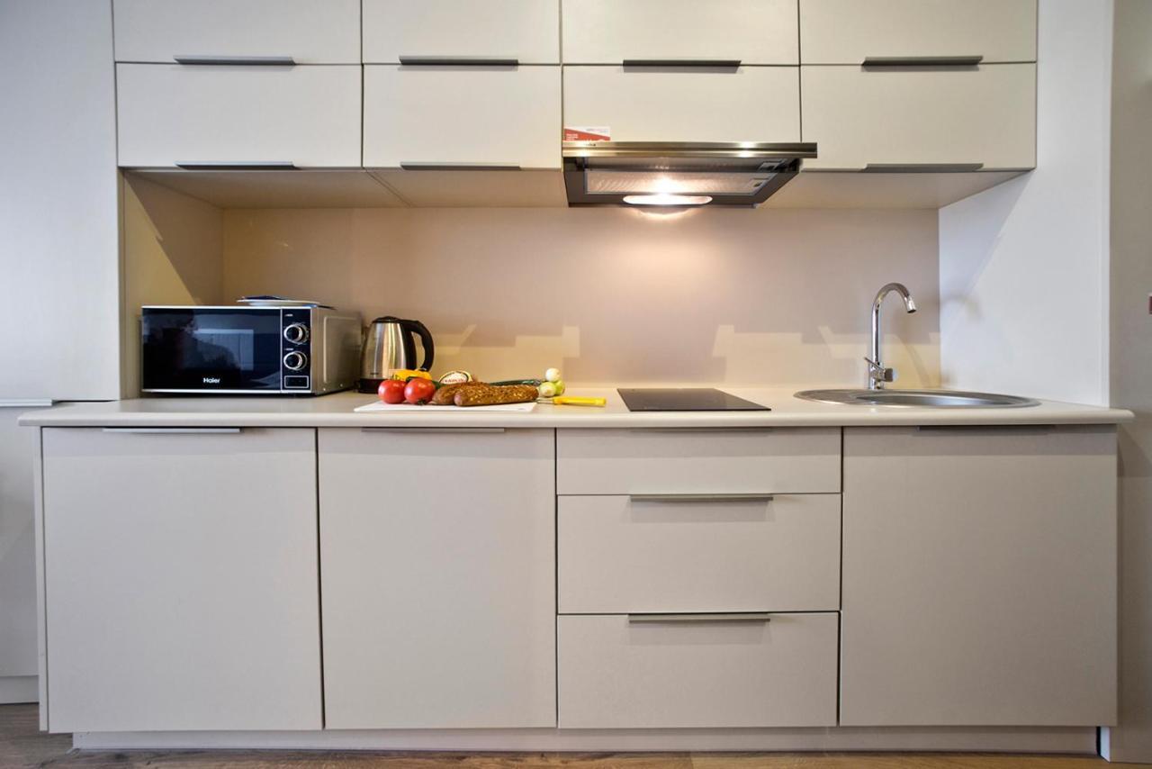 Wolska Serviced Apartments Варшава Екстер'єр фото