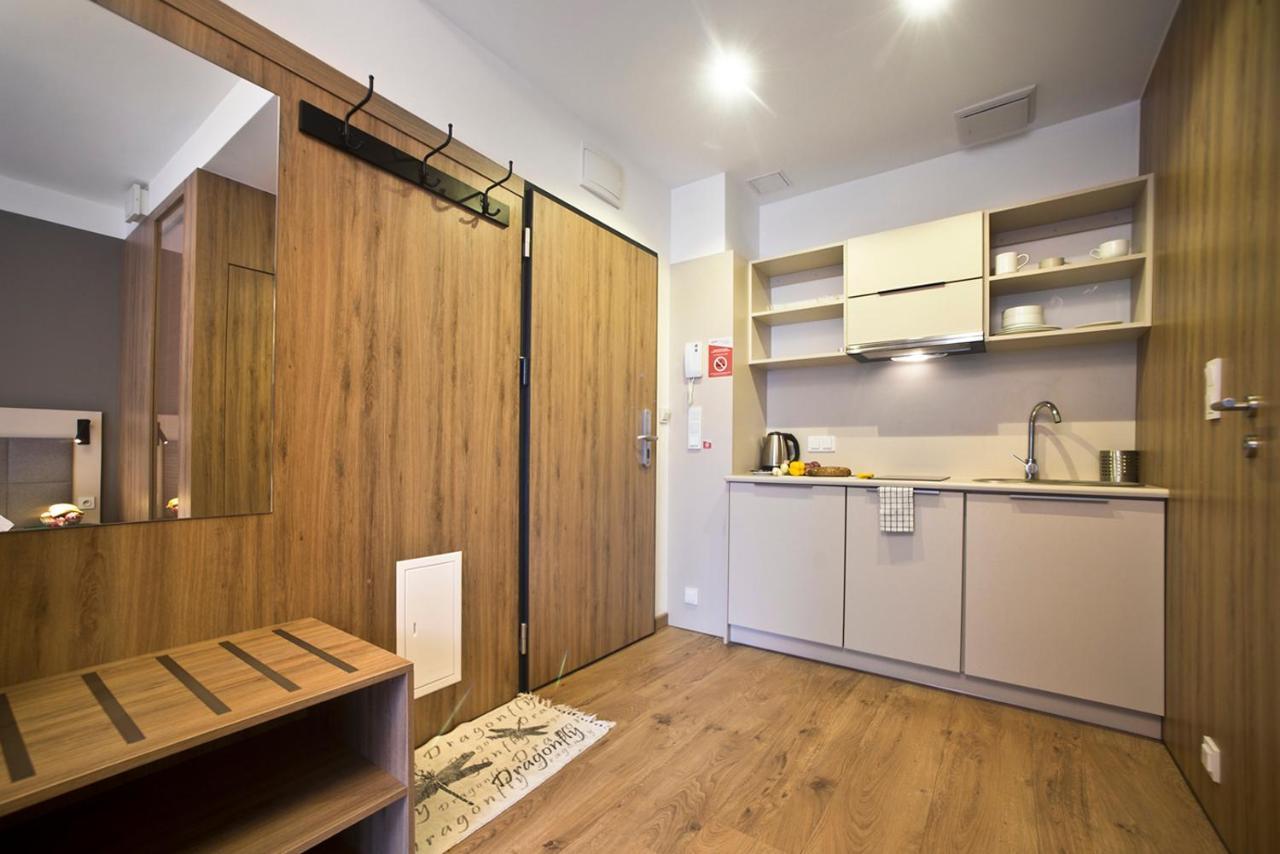 Wolska Serviced Apartments Варшава Екстер'єр фото